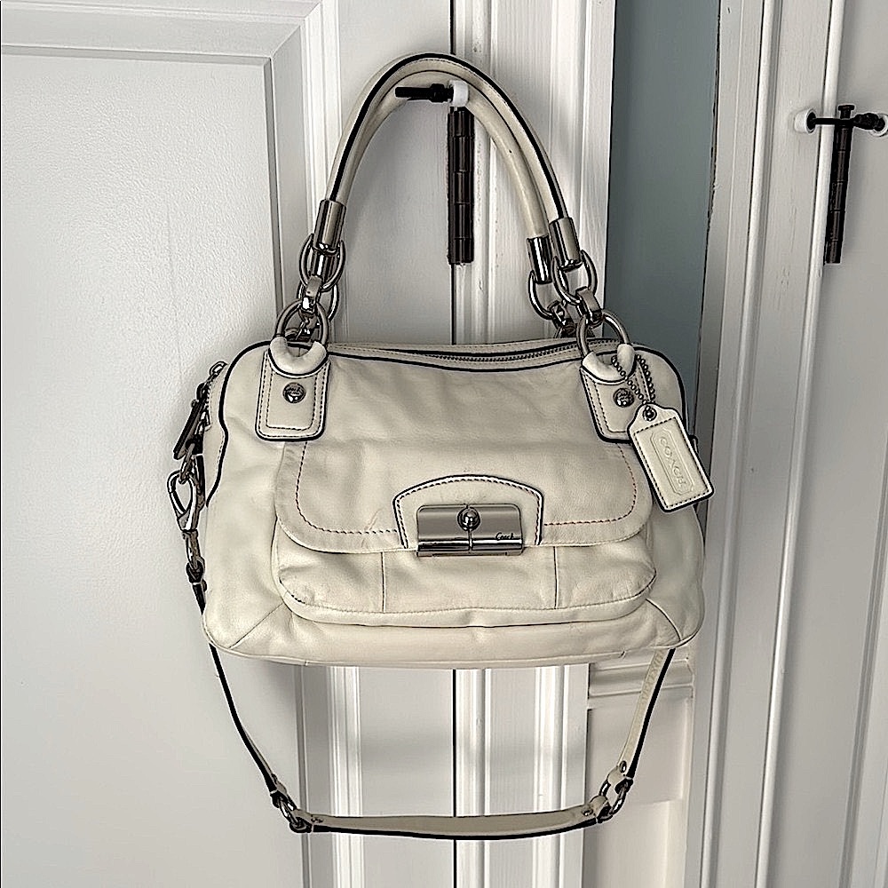 Coach White Crossbody/Shoulder Bag